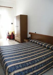 רומא Hotel Fiorini מראה חיצוני תמונה
