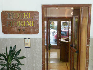 רומא Hotel Fiorini מראה חיצוני תמונה
